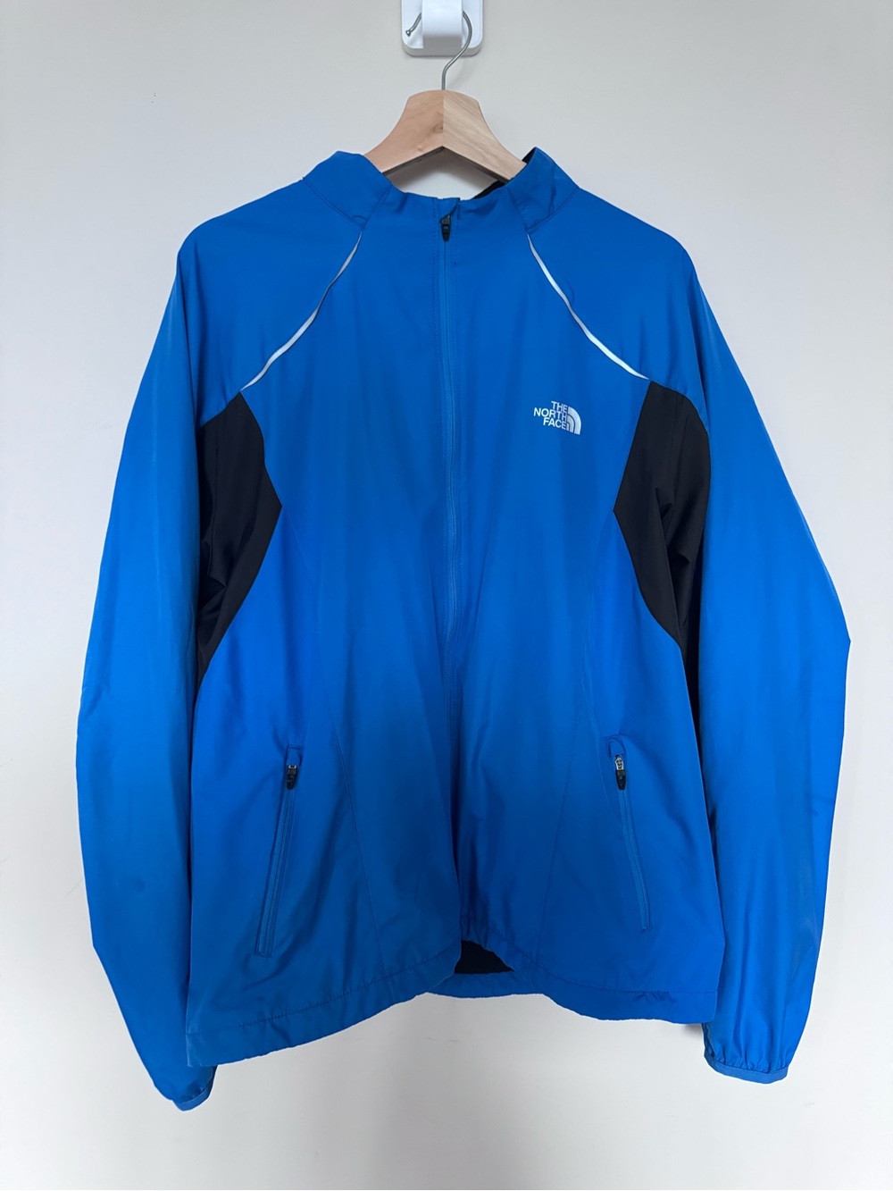 The North Face Men's Flight Series Blue Windbreaker Running Jacket